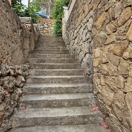 Bauer - Omis- Nemira, Free Parking * Omiš