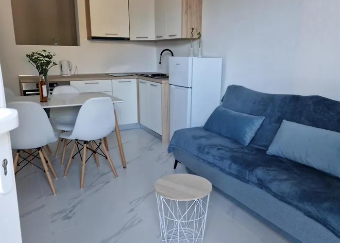 Bauer - Omis- Nemira, Free Parking *