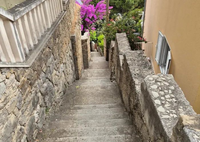 Bauer - Omis- Nemira, Free Parking شقة أوميس